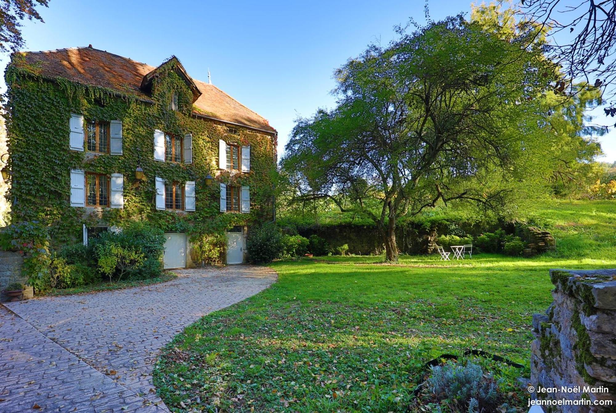Le Domaine De Moroges Bed & Breakfast Bagian luar foto